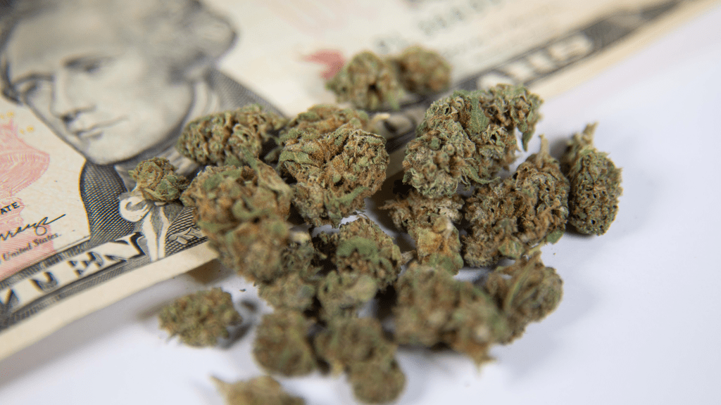 How to Save Money on Cannabis When Visiting Vegas